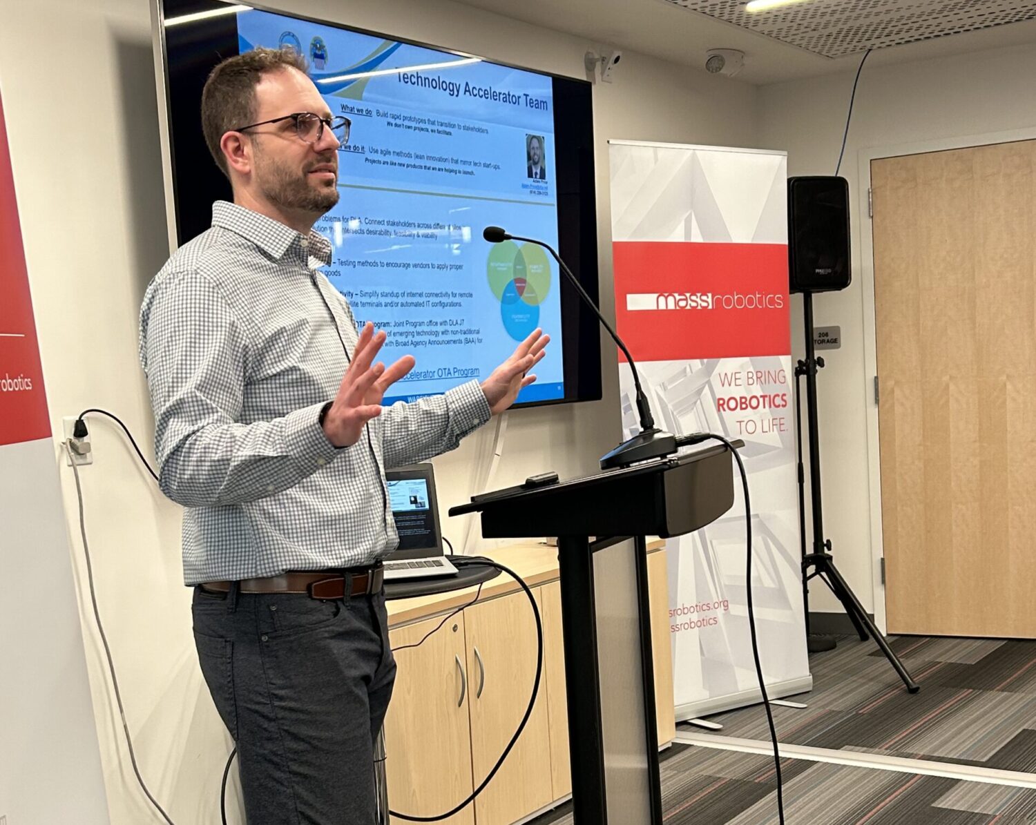 Robotics in Defense: DLA – April 2023
