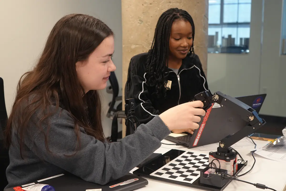 MassRobotics Program at UMass Lowell Empowers Next Generation of Female Roboticists